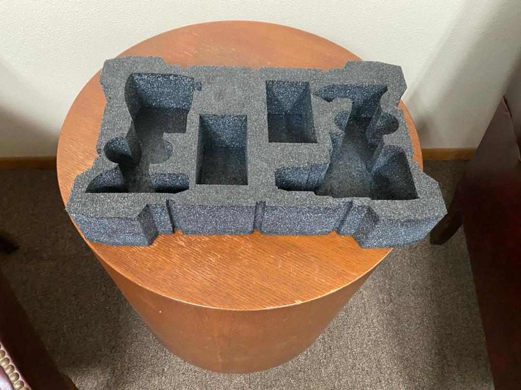 Custom cut foam insert for packaging electronic components